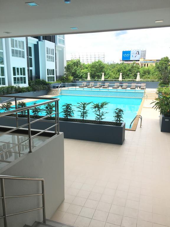 צ'יאנג מאי Pool View Room The Prio מראה חיצוני תמונה
