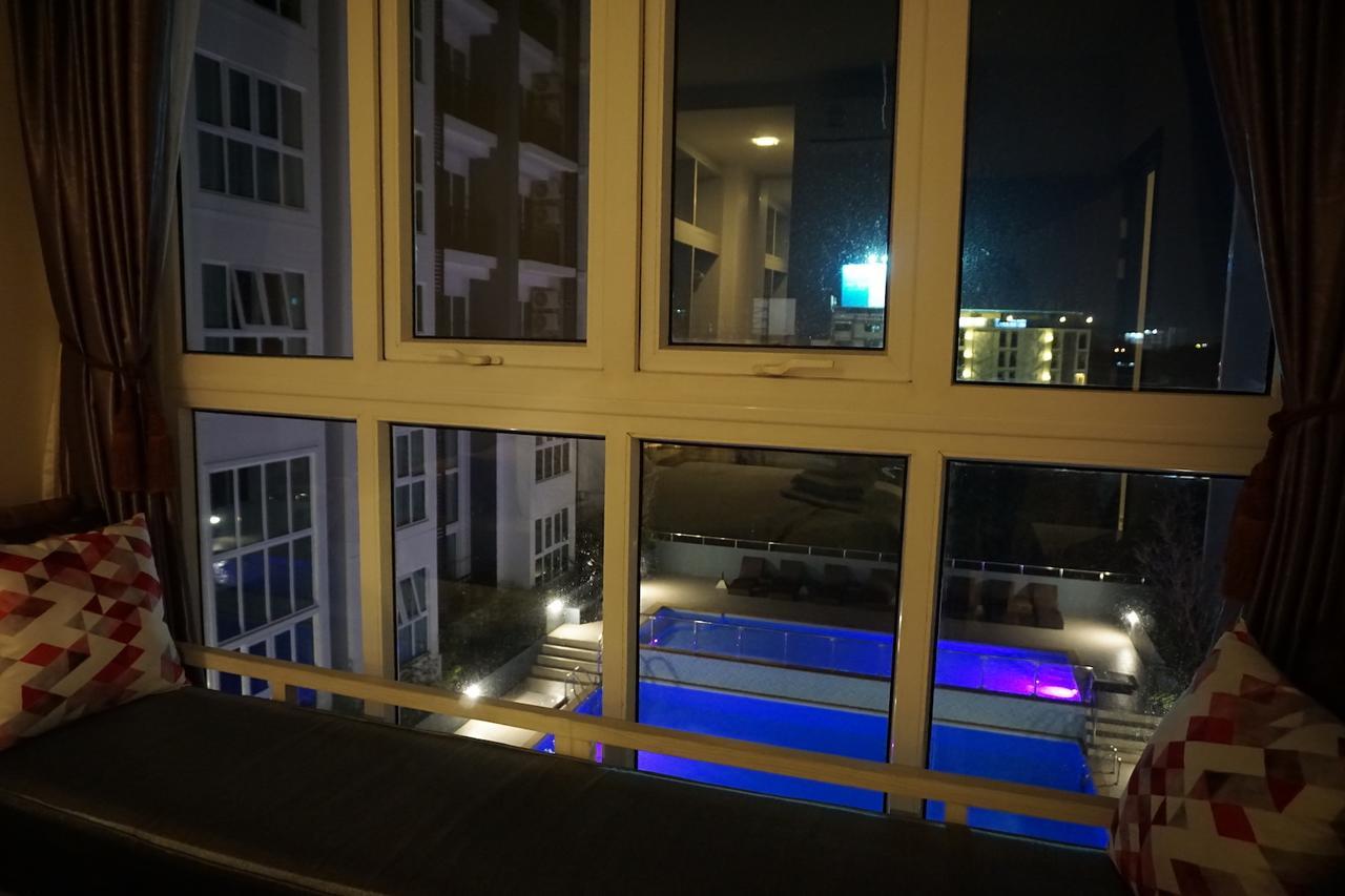 צ'יאנג מאי Pool View Room The Prio מראה חיצוני תמונה